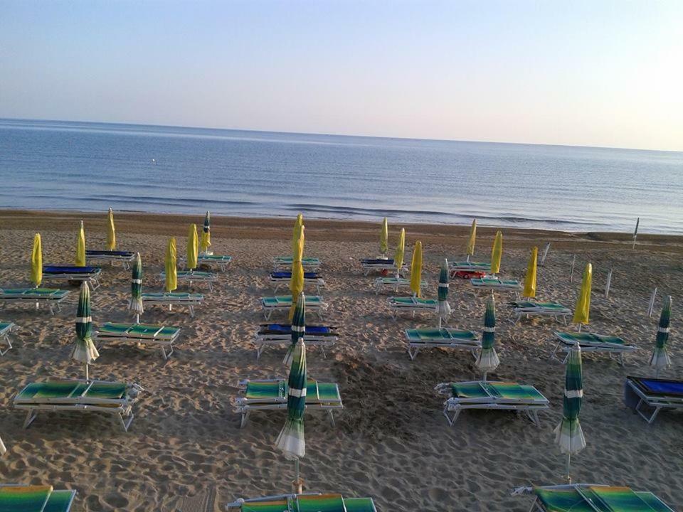Centro Turistico La Perla Del Gargano Hotell Foce Varano Eksteriør bilde