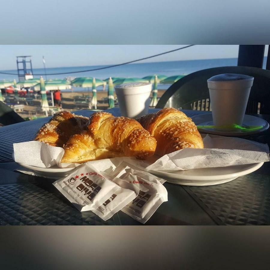 Centro Turistico La Perla Del Gargano Hotell Foce Varano Eksteriør bilde